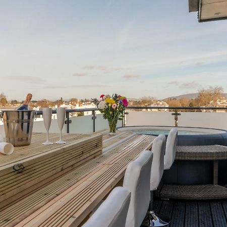 Central Penthouse With Hot Tub & Views 22 เชลเทนแฮม ภายนอก รูปภาพ