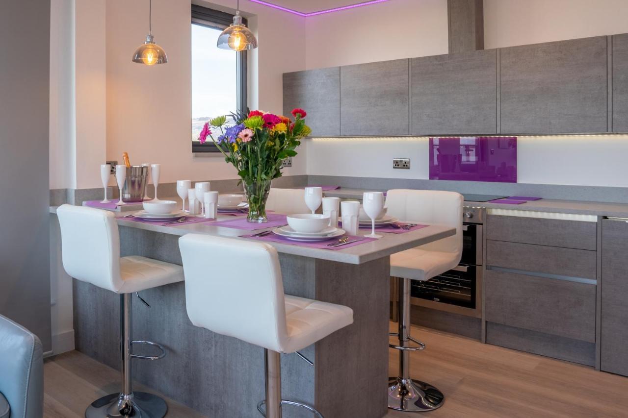 Central Penthouse With Hot Tub & Views 22 เชลเทนแฮม ภายนอก รูปภาพ